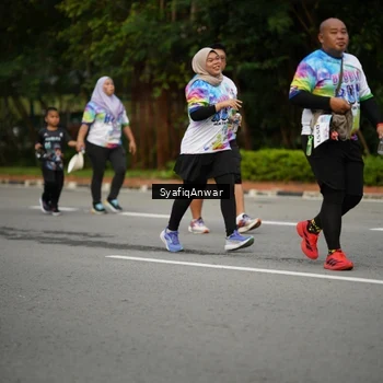 Runner Photo 8398851