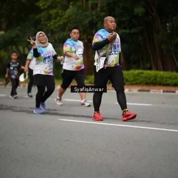 Runner Photo 8398854