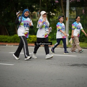 Runner Photo 8398860