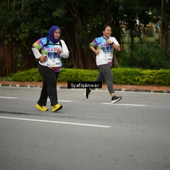 Runner Photo 8398861