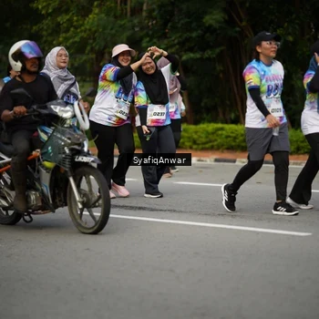 Runner Photo 8398865