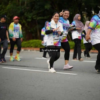 Runner Photo 8398872