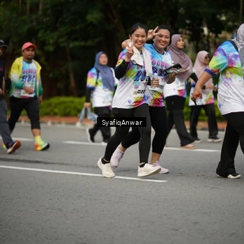Runner Photo 8398873