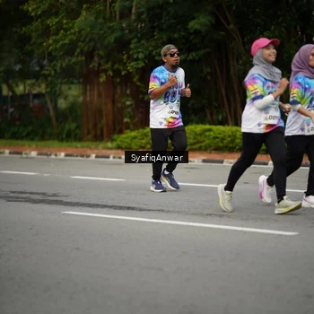 Runner Photo 8398874