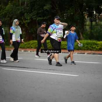 Runner Photo 8398875