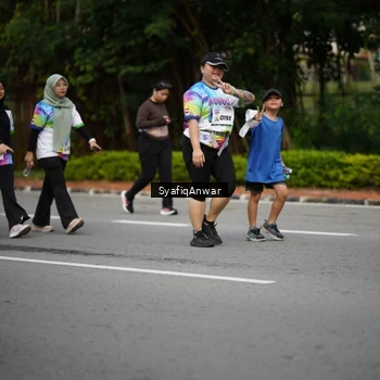 Runner Photo 8398878