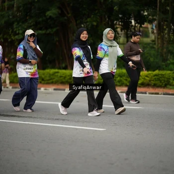 Runner Photo 8398879