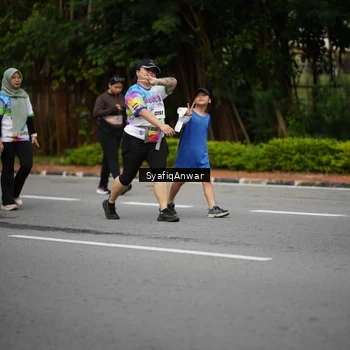 Runner Photo 8398890