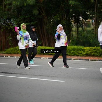 Runner Photo 8398904