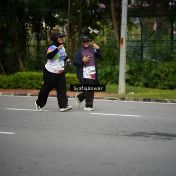 Runner Photo 8398915