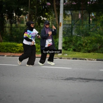 Runner Photo 8398924