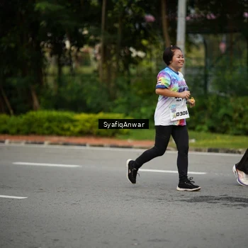 Runner Photo 8398936