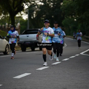 Runner Photo 8398983