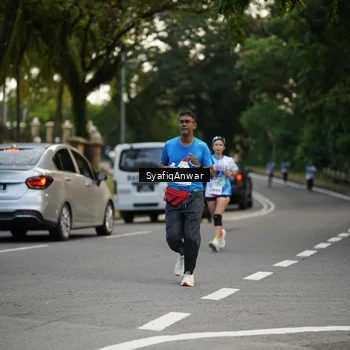 Runner Photo 8398993