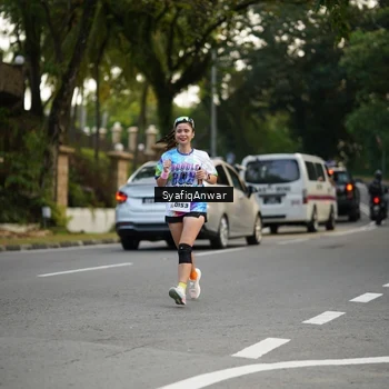 Runner Photo 8399002