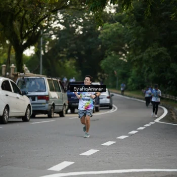 Runner Photo 8399007