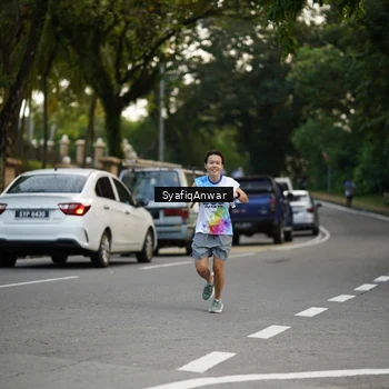 Runner Photo 8399012