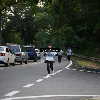 Runner Photo 8399014
