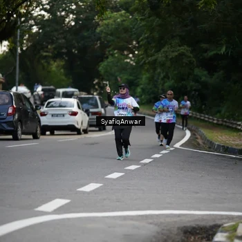 Runner Photo 8399017