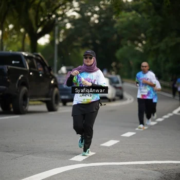 Runner Photo 8399019