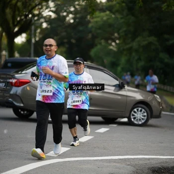 Runner Photo 8399026