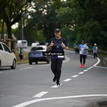 Runner Photo 8399028