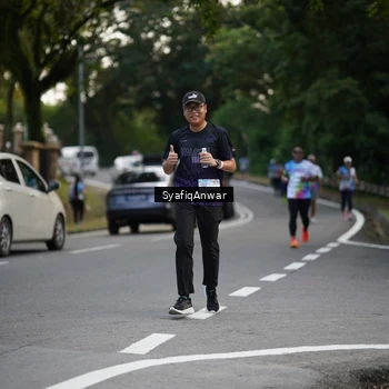 Runner Photo 8399030