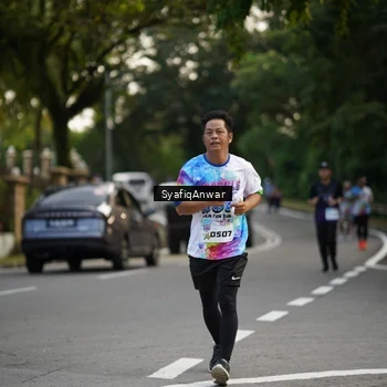 Runner Photo 8399031