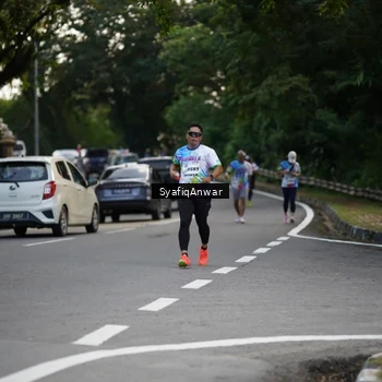 Runner Photo 8399034