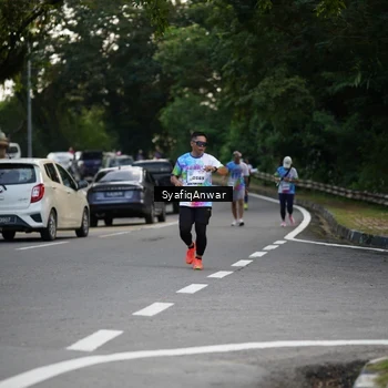 Runner Photo 8399035