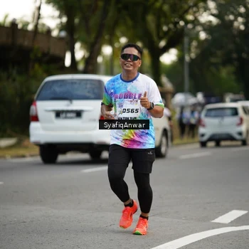 Runner Photo 8399037