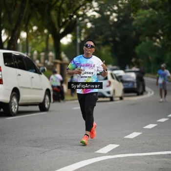 Runner Photo 8399038