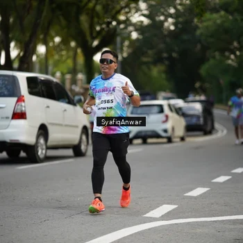 Runner Photo 8399041