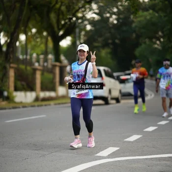 Runner Photo 8399043
