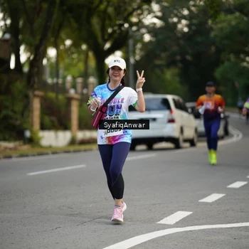 Runner Photo 8399044