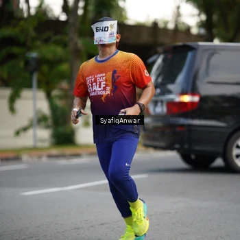 Runner Photo 8399055