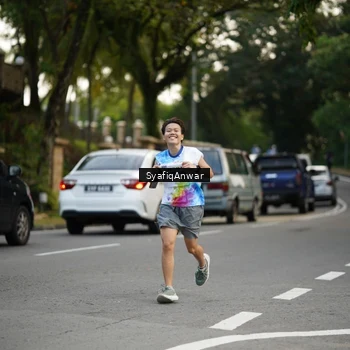 Runner Photo 8399057