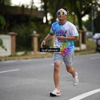 Runner Photo 8399058