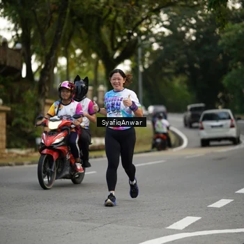 Runner Photo 8399060