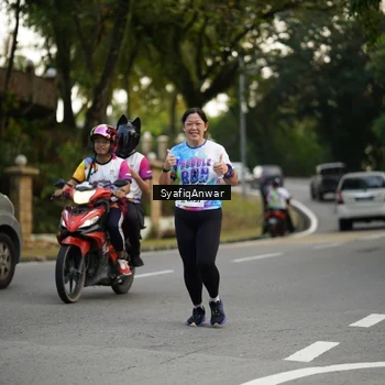 Runner Photo 8399063