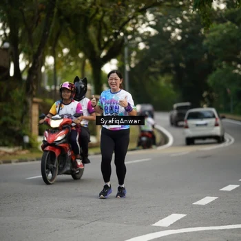 Runner Photo 8399064