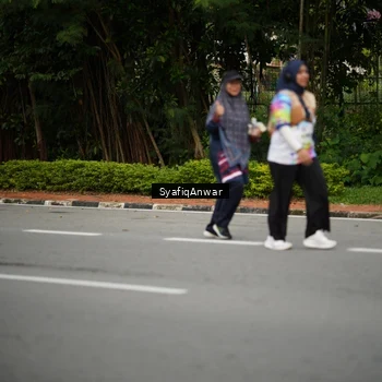 Runner Photo 8399068