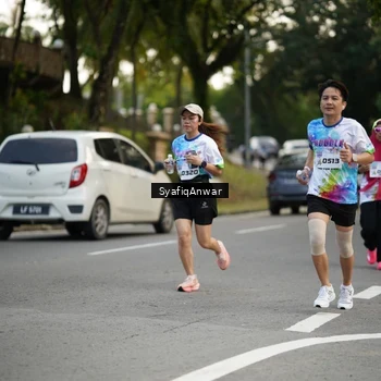 Runner Photo 8399076