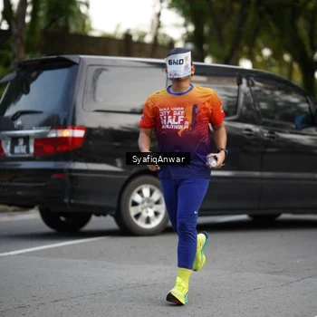 Runner Photo 8399092