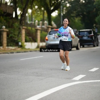 Runner Photo 8399099