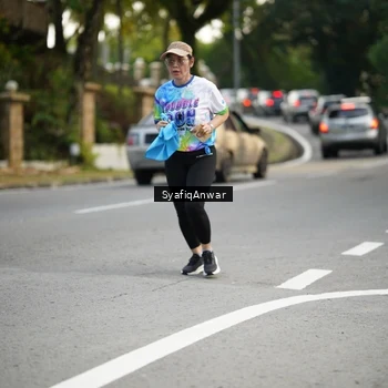 Runner Photo 8399100