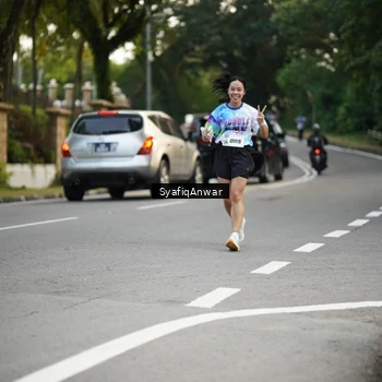 Runner Photo 8399102