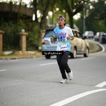Runner Photo 8399104