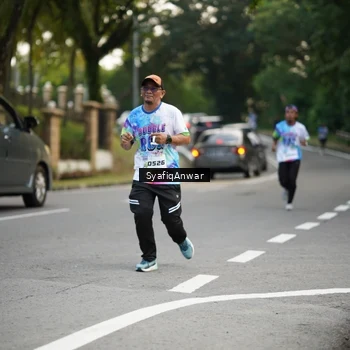 Runner Photo 8399110