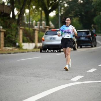 Runner Photo 8399112